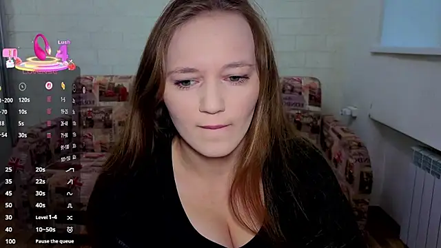 Snapshot of AlisaWyn chatting on 12, 9, 2025 AlisaWyn online show from 12, 9, 2025