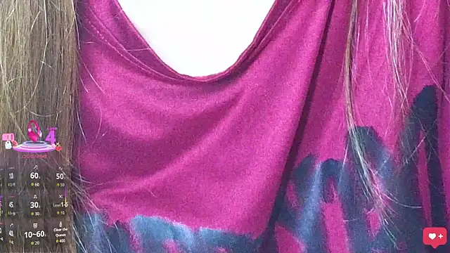 Snapshot of AlisaWyn chatting on 28, 10, 2025 AlisaWyn online show from 28, 10, 2025