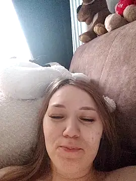 Snapshot of AlisaWyn chatting on 15, 12, 2025 AlisaWyn online show from 15, 12, 2025