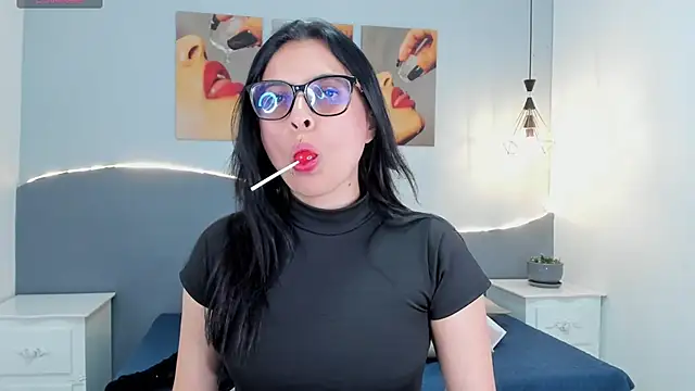 Sara mora  online show from 11, 6, 2026