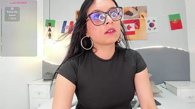 Sara mora  online show from 1, 7, 2026