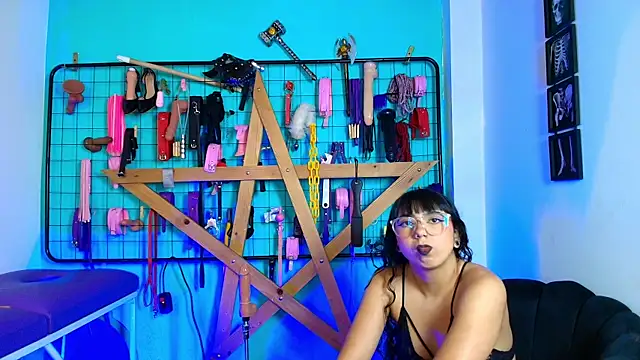 Mrmia bdsm extreme online show from 18, 10, 2025