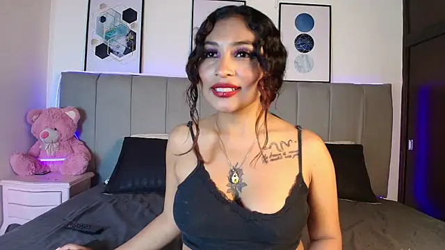 Snapshot of Naiaa_Cruz chatting on 1, 10, 2025 Naiaa Cruz online show from 1, 10, 2025