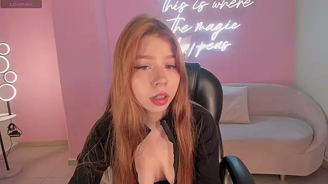 TiffannySins online show from 9, 4, 2026