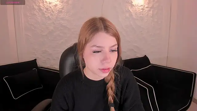 TiffannySins online show from 14, 4, 2026