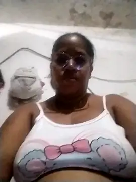 Big ass submissive online show from 23, 10, 2025