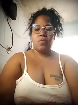 Big ass submissive online show from 1, 12, 2025