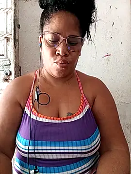 Big ass submissive online show from 1, 4, 2026