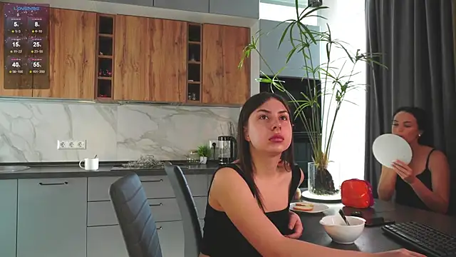 Snapshot of Anny_Molly chatting on 21, 11, 2025 Anny Molly online show from 21, 11, 2025