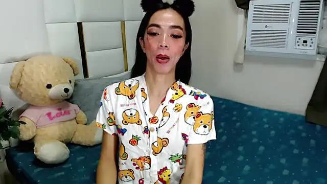 Snapshot of diamondnaked_ chatting on 13, 10, 2025 diamondnaked online show from 13, 10, 2025