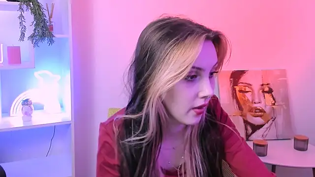 Snapshot of luna_tin chatting on 16, 10, 2025 luna tin online show from 16, 10, 2025