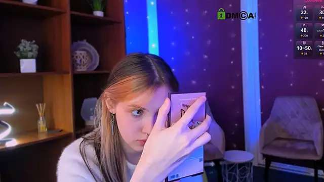 Snapshot of luna_tin chatting on 22, 11, 2025 luna tin online show from 22, 11, 2025