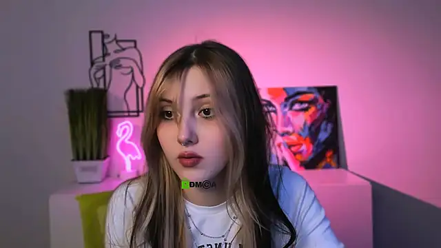 Snapshot of luna_tin chatting on 28, 11, 2025 luna tin online show from 28, 11, 2025