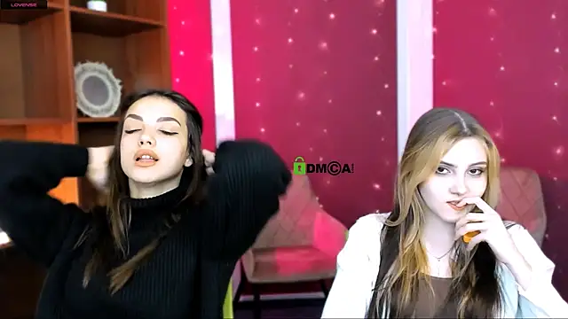 Snapshot of luna_tin chatting on 3, 12, 2025 luna tin online show from 3, 12, 2025