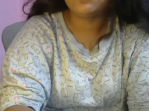 Snapshot of Queenxxx98 chatting on 24, 4, 2026 Queenxxx98 online show from 24, 4, 2026