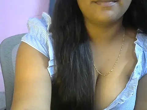 Snapshot of Queenxxx98 chatting on 31, 5, 2026 Queenxxx98 online show from 31, 5, 2026