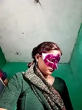 Snapshot of Sapna9685 chatting on 2, 10, 2025 Sapna9685 online show from 2, 10, 2025