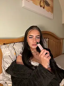 Spicy-Rosie20 online show from 13, 5, 2026