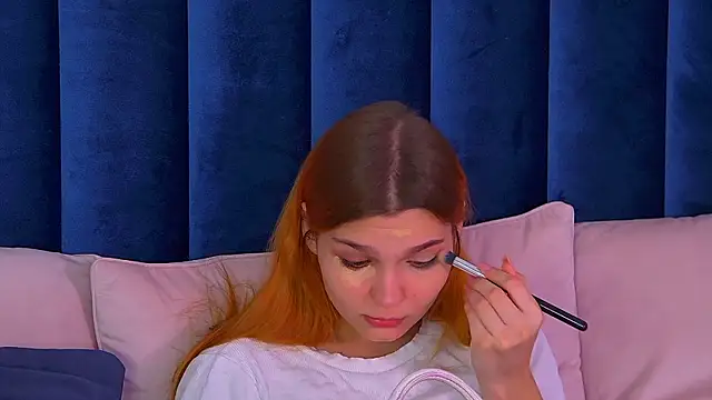 BellaMarebelle online show from 17, 10, 2025