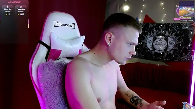 Xavier Night81 online show from 11, 10, 2025