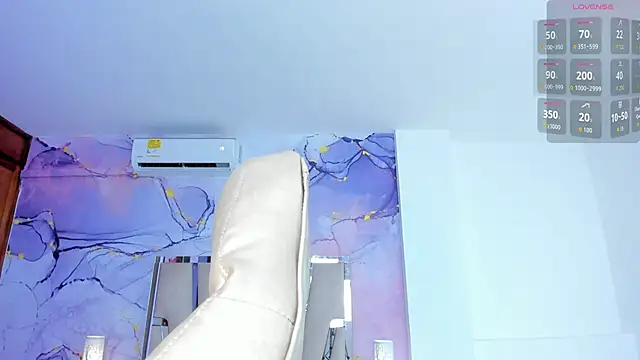 EvaKalifa online show from 20, 9, 2025