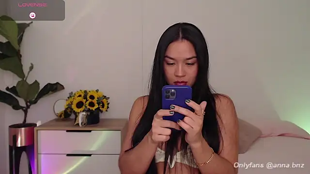 Snapshot of Annabnz chatting on 18, 11, 2025 Annabnz online show from 18, 11, 2025