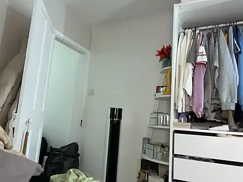 KayleeBella online show from 7, 10, 2025