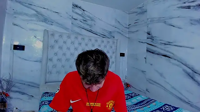 Ari and Storm online show from 14, 12, 2025