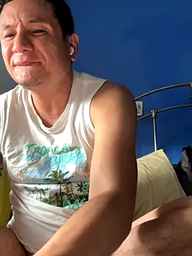 Snapshot of stevo170t chatting on 11, 11, 2025 stevo170t online show from 11, 11, 2025