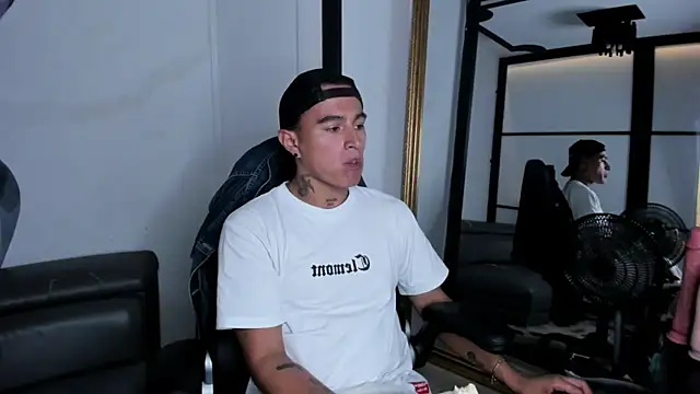 LiamDeep online show from 8, 10, 2025