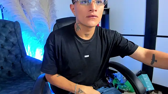 LiamDeep online show from 2, 3, 2026