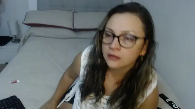 Snapshot of sophie_lopez1 chatting on 30, 6, 2026 sophie lopez1 online show from 30, 6, 2026