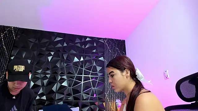 Snapshot of KimberlyLoren chatting on 20, 9, 2025 KimberlyLoren online show from 20, 9, 2025