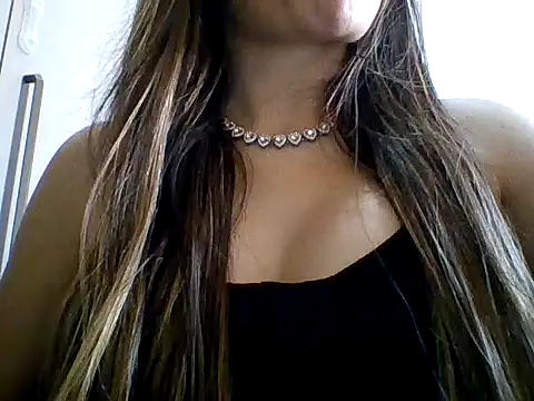 Yasleal online show from 23, 4, 2026