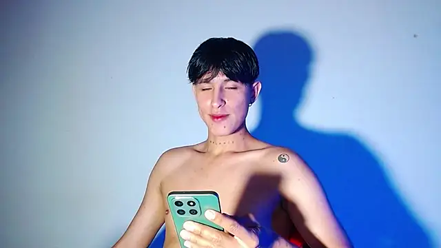 rowanbigboy23 online show from 26, 11, 2025