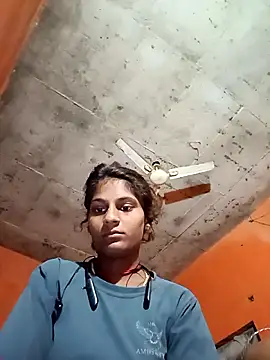 Snapshot of Jyoti_thakurr chatting on 8, 10, 2025 Jyoti thakurr online show from 8, 10, 2025