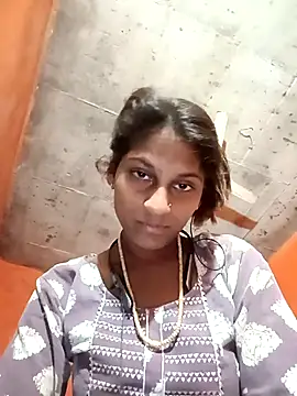 Snapshot of Jyoti_thakurr chatting on 14, 10, 2025 Jyoti thakurr online show from 14, 10, 2025