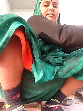 Sheema tyagi online show from 15, 12, 2025