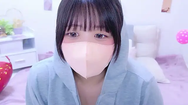 Hinata Sun online show from 11, 5, 2026