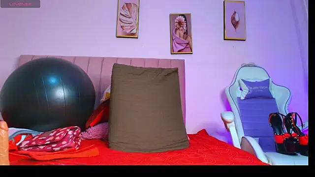 Snapshot of Rose_Nichols chatting on 26, 2, 2026 Rose Nichols online show from 26, 2, 2026