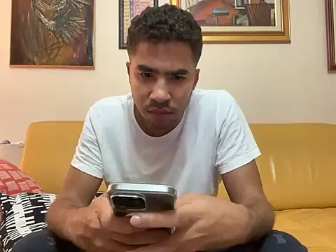 Snapshot of Markitos2323 chatting on 12, 11, 2025 Markitos2323 online show from 12, 11, 2025