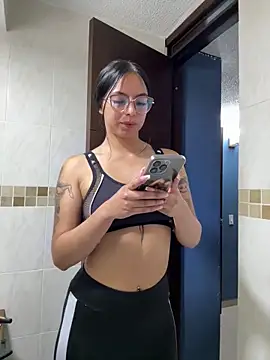 Snapshot of Clawd_hot chatting on 20, 11, 2025 Clawd hot online show from 20, 11, 2025