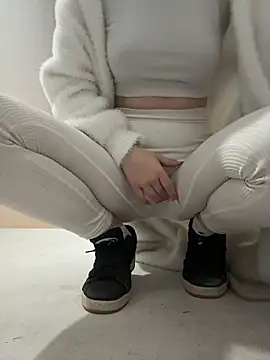 Cumonmme online show from 1, 12, 2025