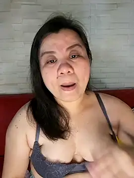 hotlyn45 online show from 17, 4, 2026