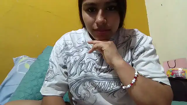 Snapshot of zairabreze chatting on 10, 9, 2025 zairabreze online show from 10, 9, 2025