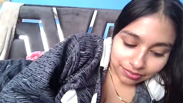 Snapshot of zairabreze chatting on 19, 9, 2025 zairabreze online show from 19, 9, 2025