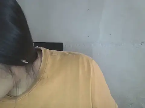 Snapshot of zairabreze chatting on 5, 5, 2026 zairabreze online show from 5, 5, 2026