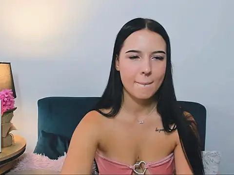 TaliaAdorable online show from 13, 9, 2025