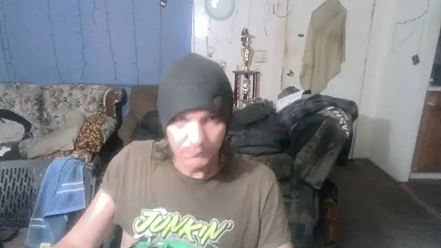 Poundtown1226 online show from 23, 10, 2025