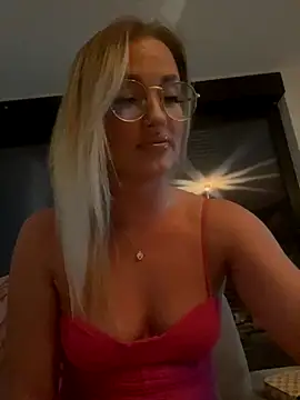 Snapshot of PinkiePlgirl chatting on 23, 9, 2025 PinkiePlgirl online show from 23, 9, 2025